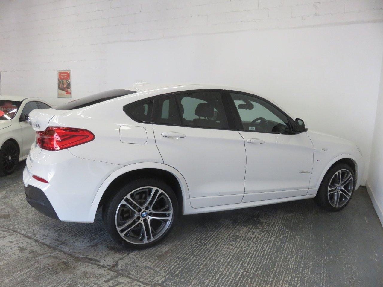 BMW X4 view 11