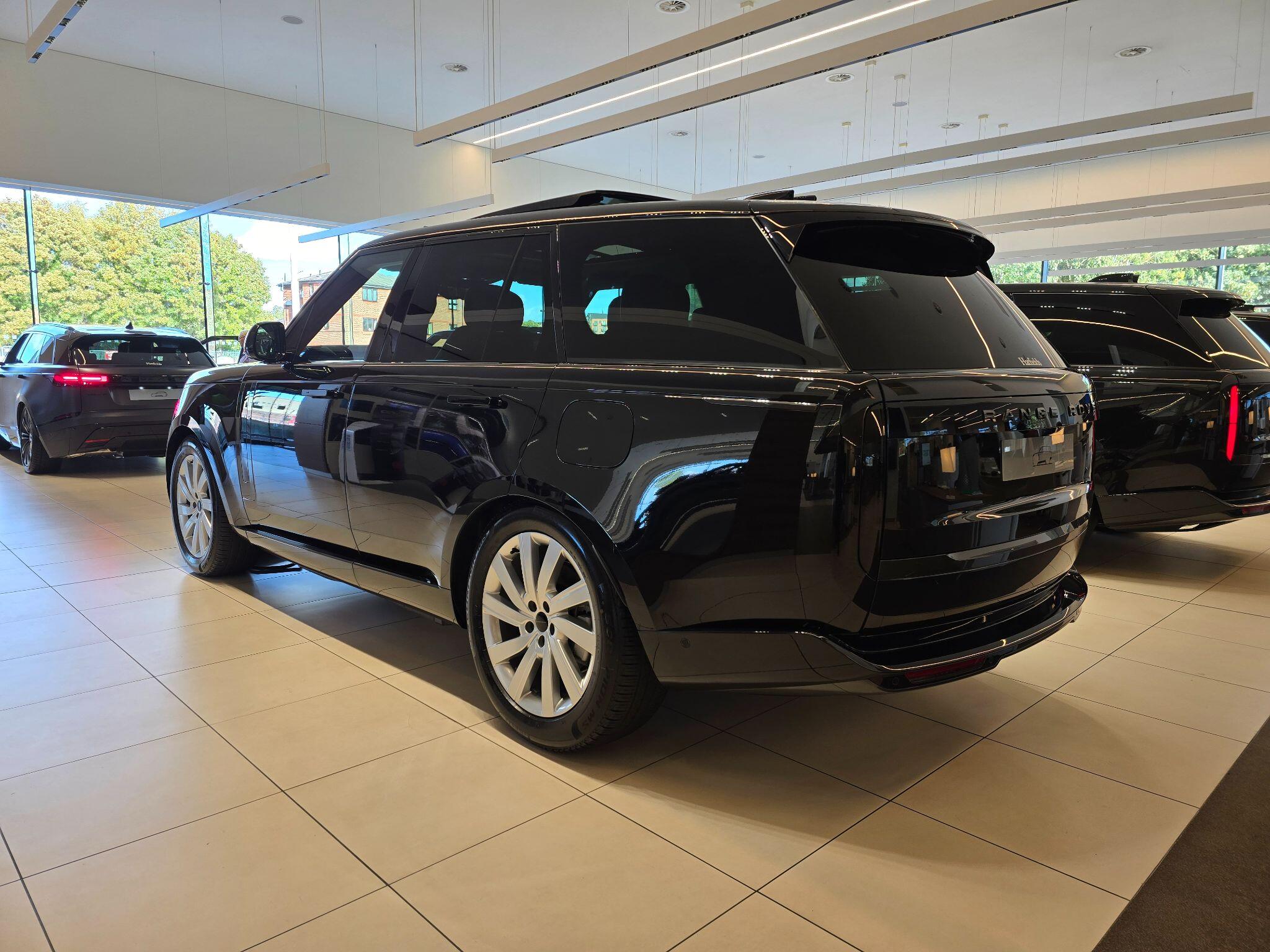 Land Rover Range Rover view 5