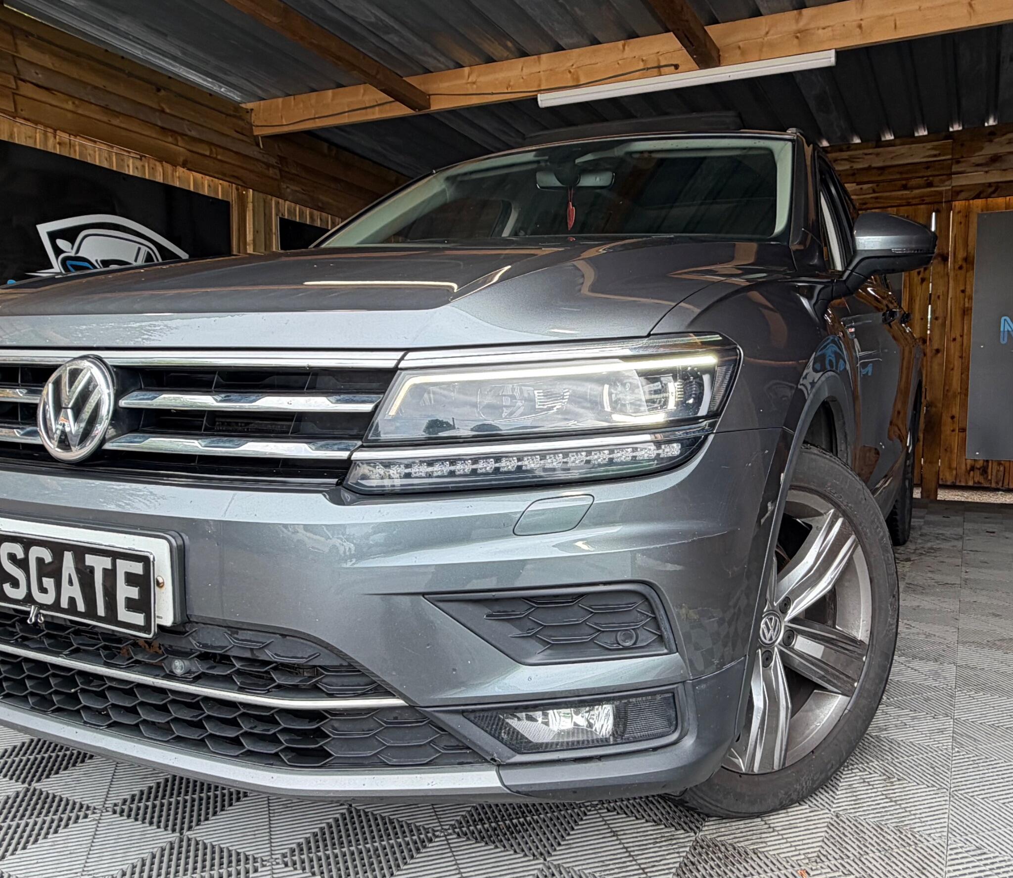 Volkswagen Tiguan Allspace view 7