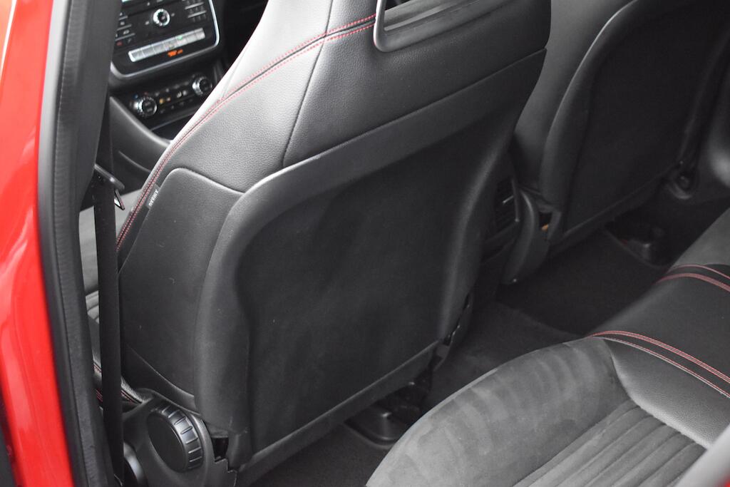 Mercedes-Benz Gla view 42