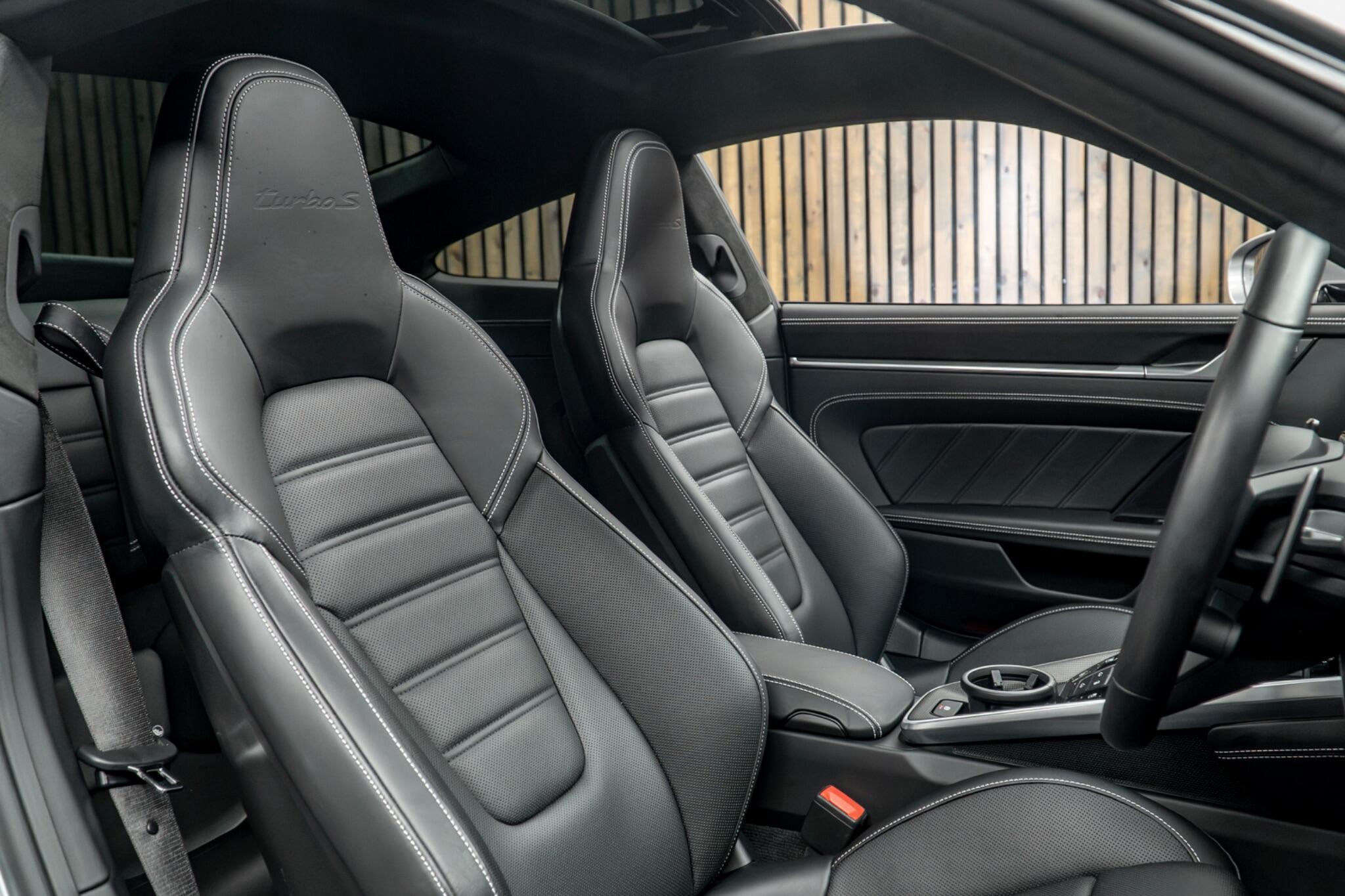 Porsche 911 view 2