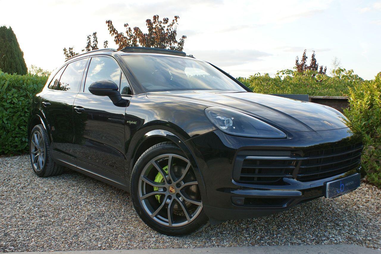 Porsche Cayenne view 8
