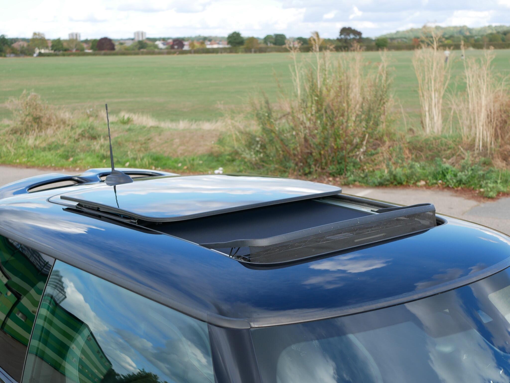 Mini Hatch view 28