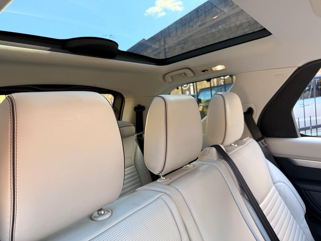 Land Rover Discovery view 61