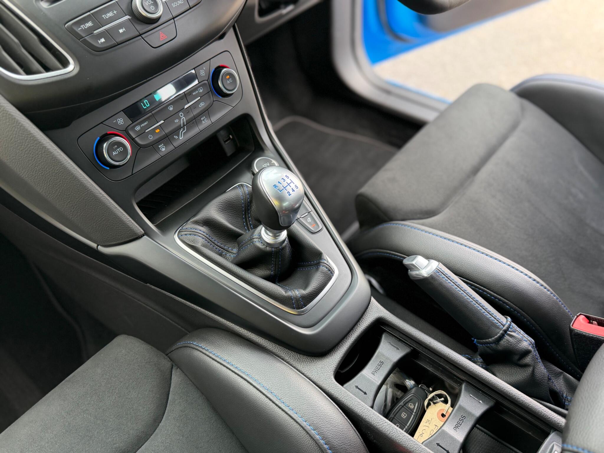 Ford Focus view 66