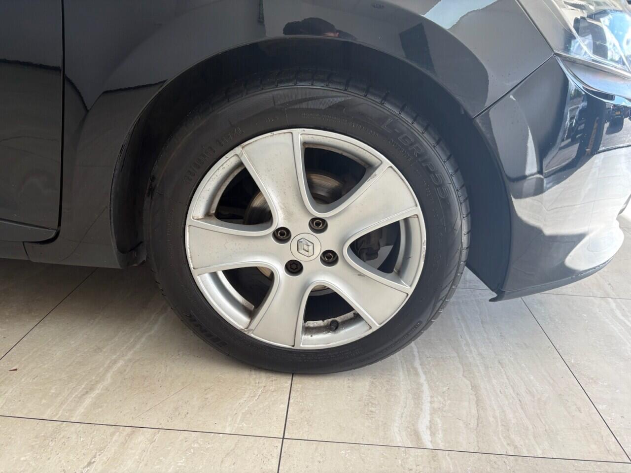 Renault Clio view 10