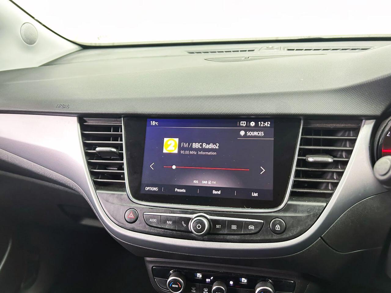 Vauxhall Crossland X view 19