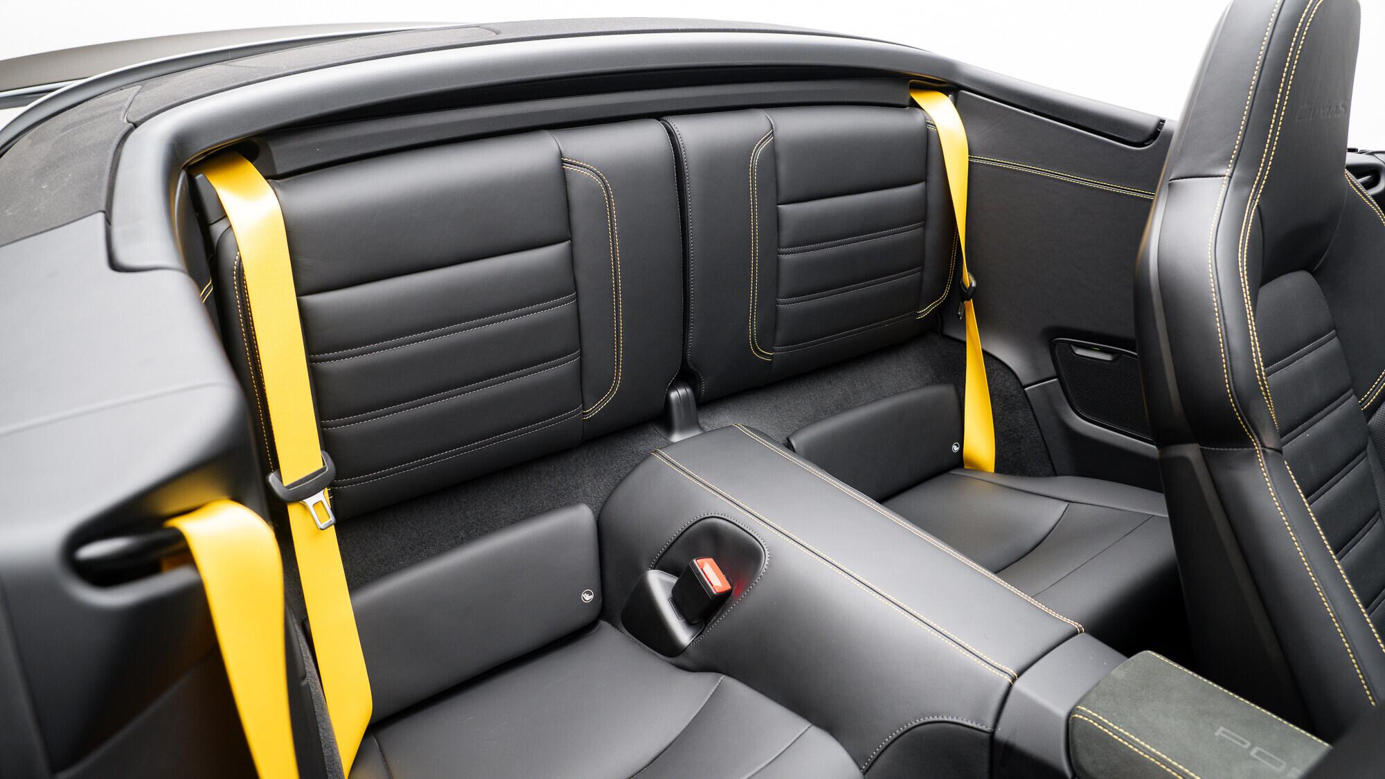 Porsche 911 view 22