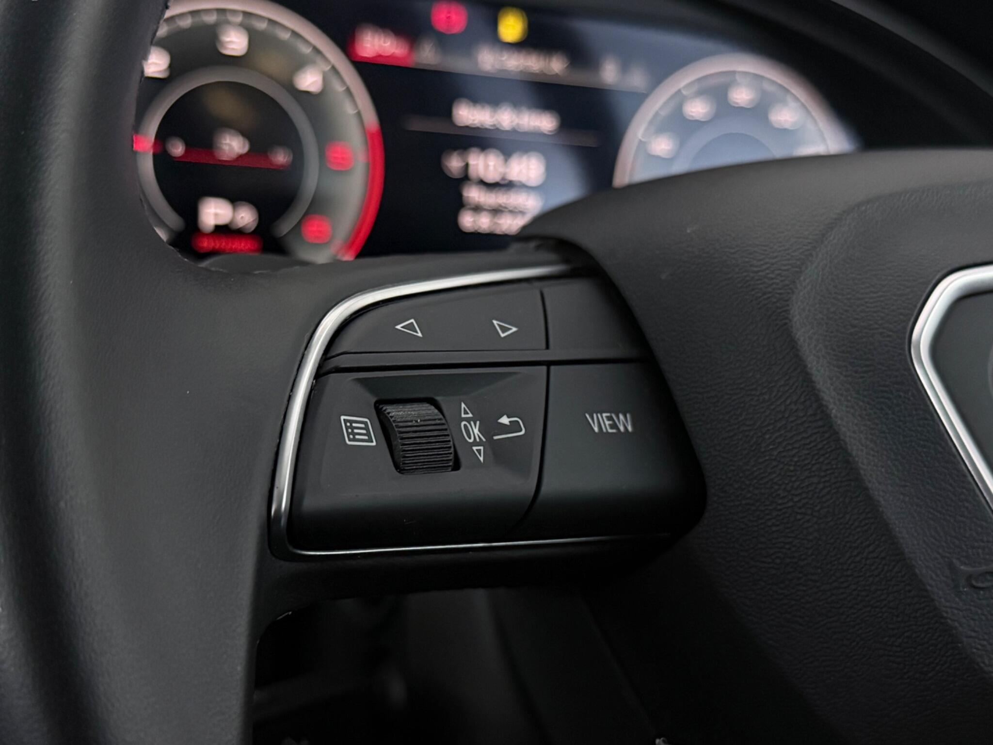Audi Q5 view 15
