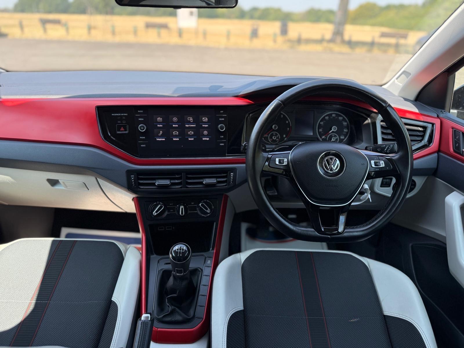 Volkswagen Polo view 21