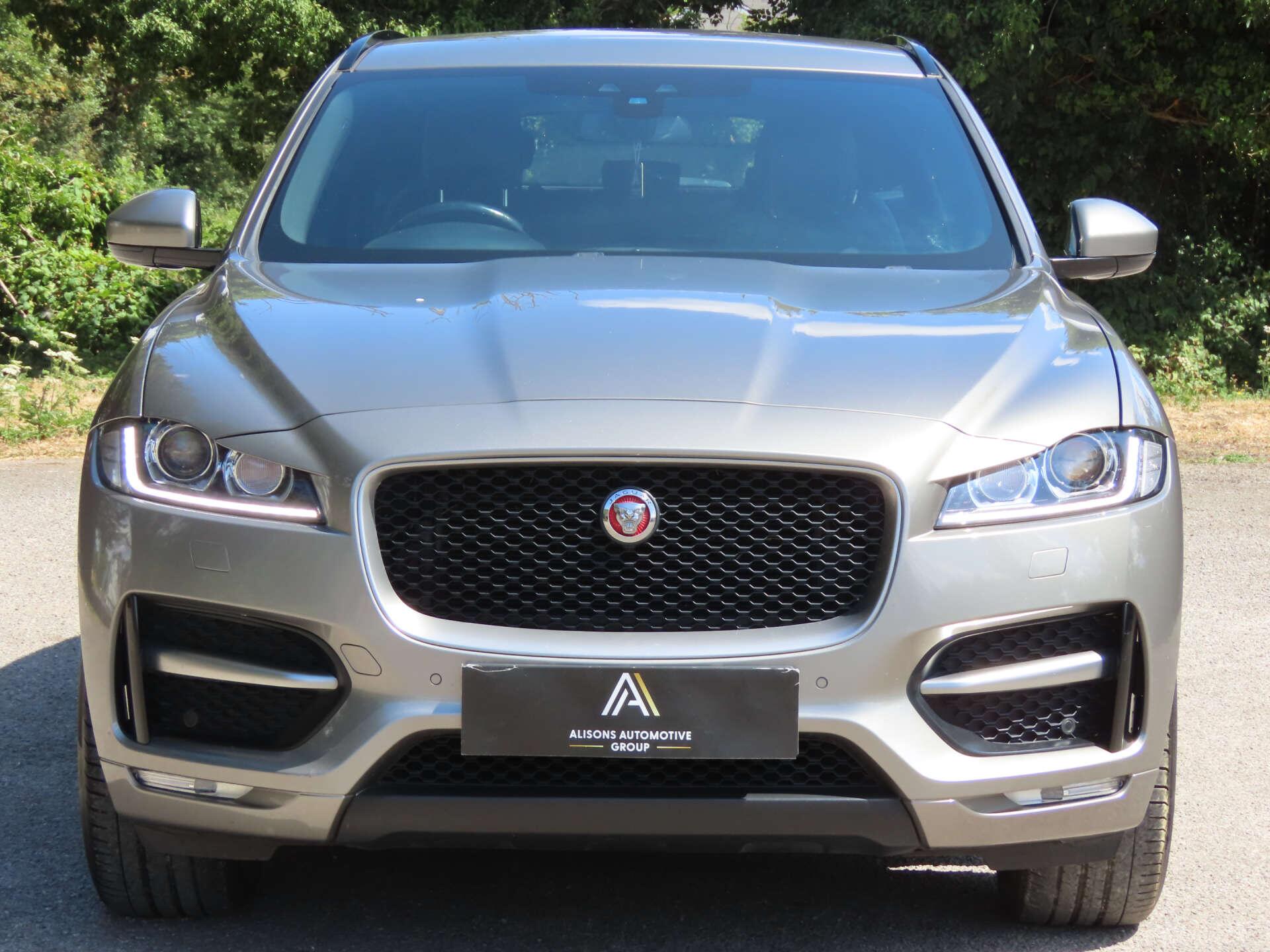 Jaguar F-Pace view 2