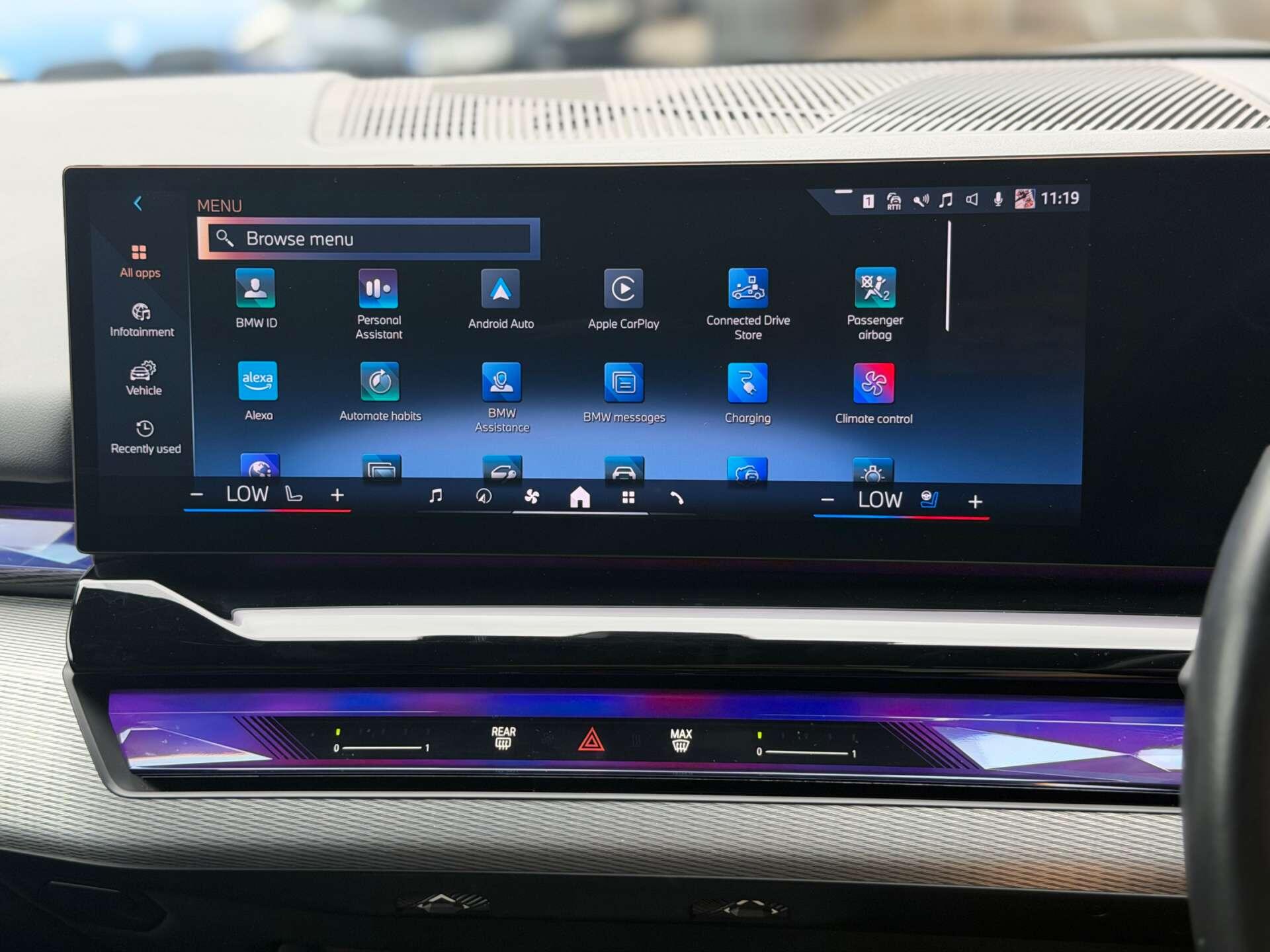 BMW 5 Series view 4