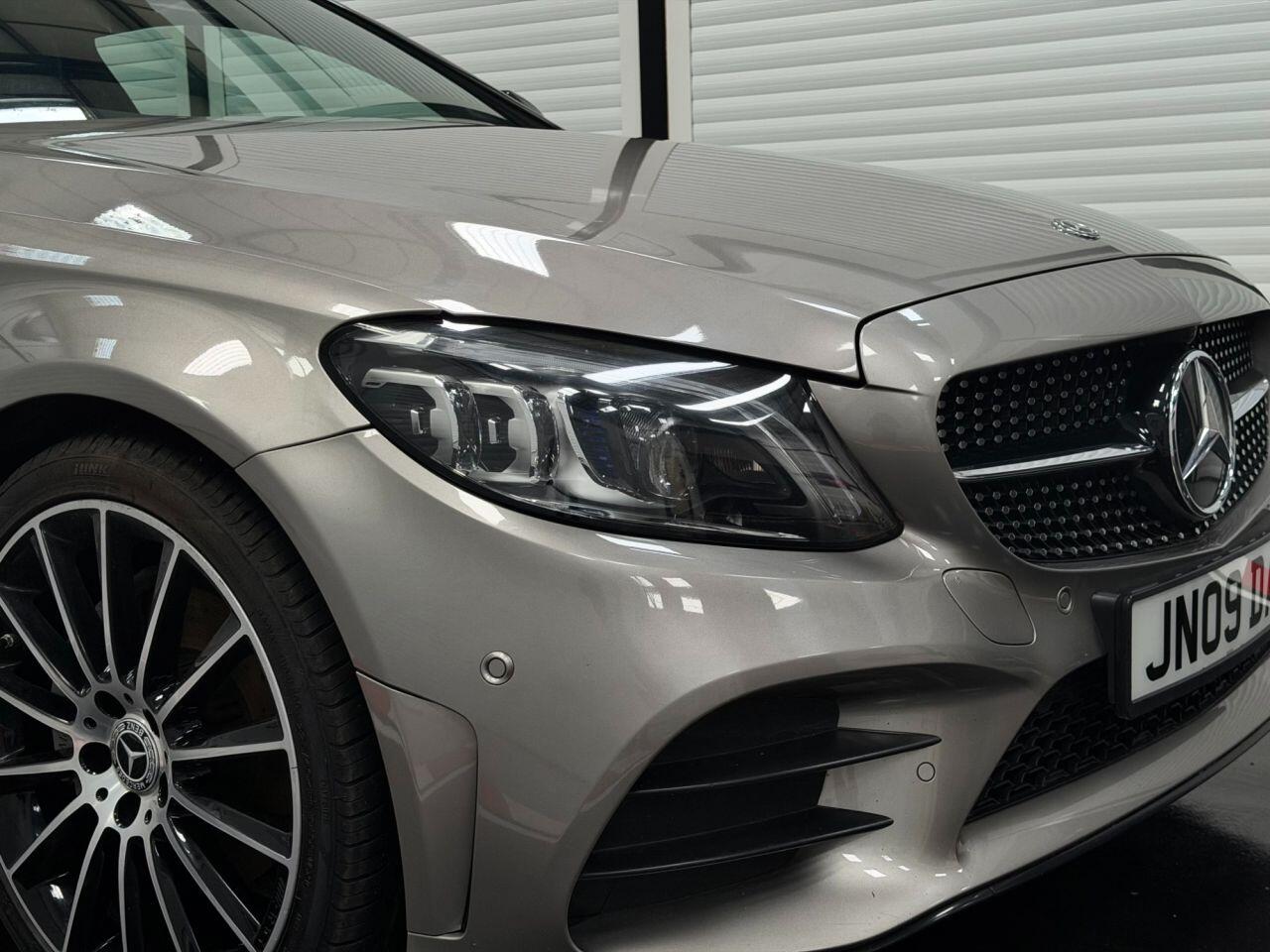 Mercedes-Benz C Class view 26