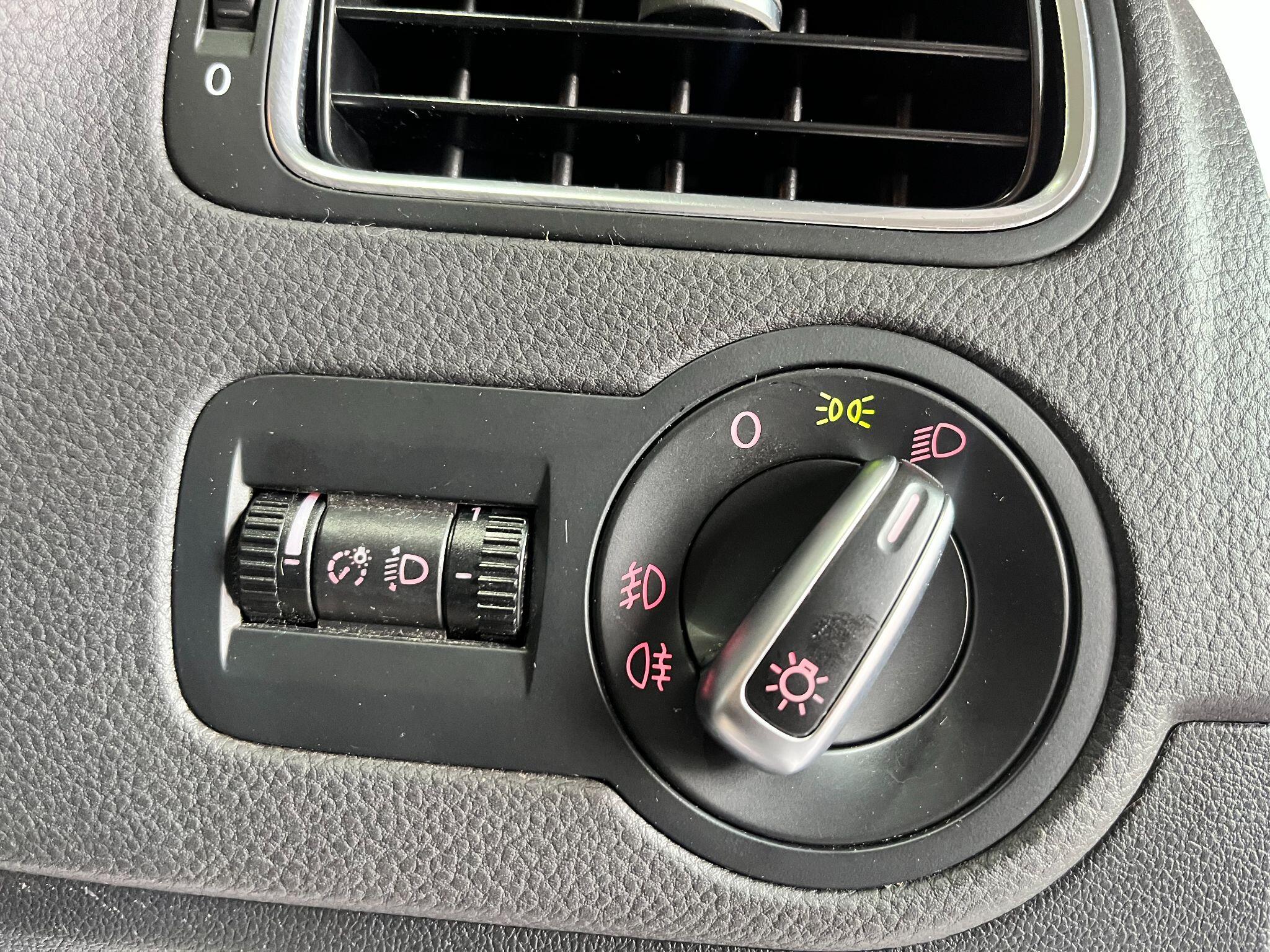 Volkswagen Polo view 27