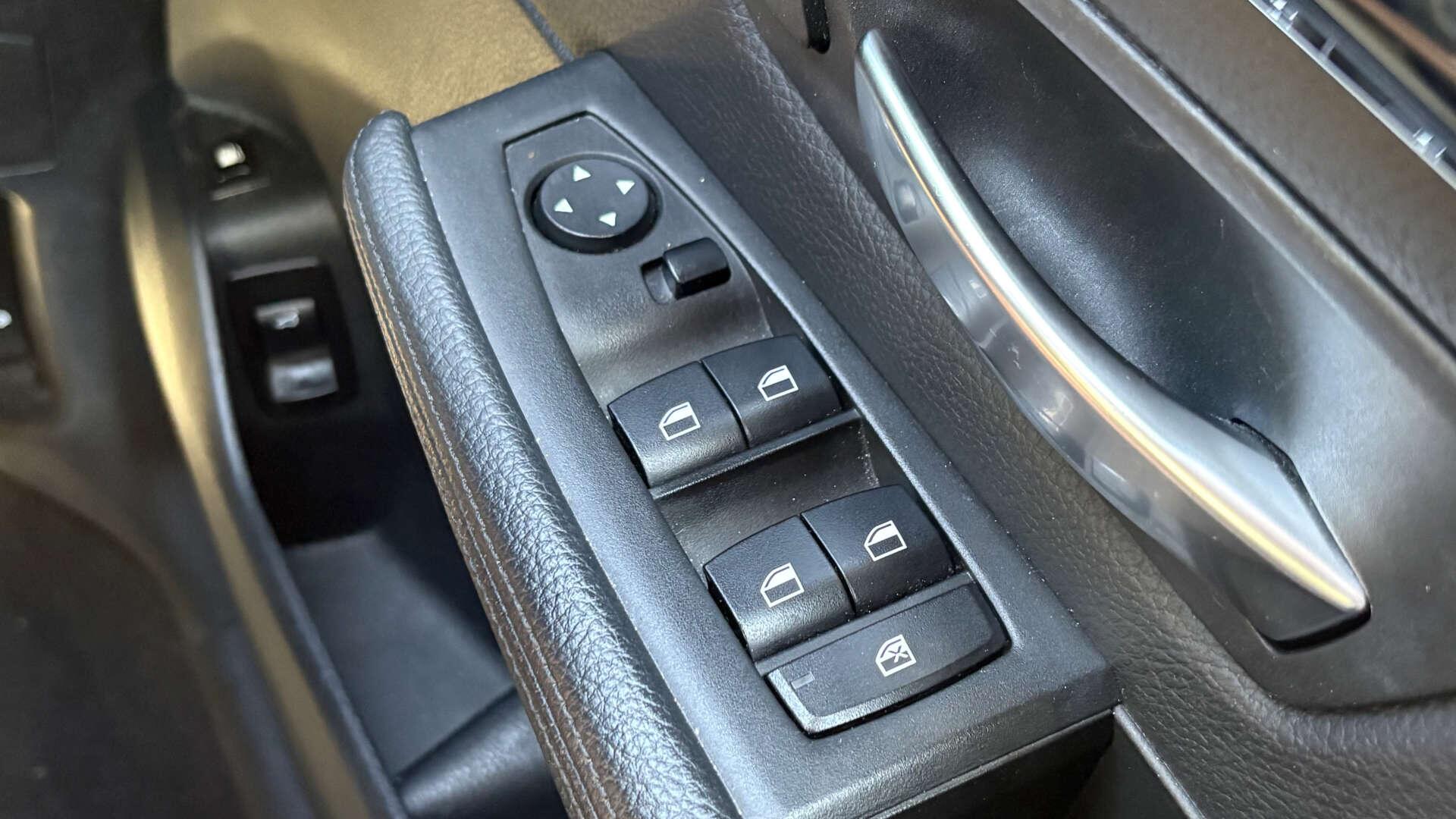 BMW 2 Series view 24