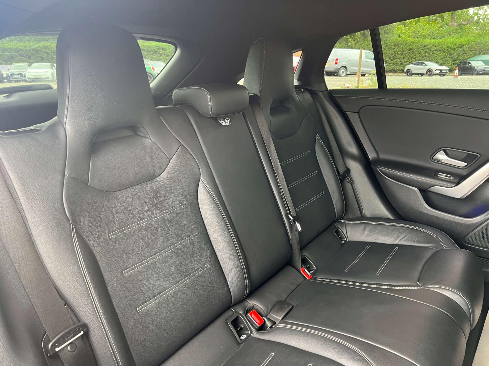 Mercedes-Benz Cla view 19
