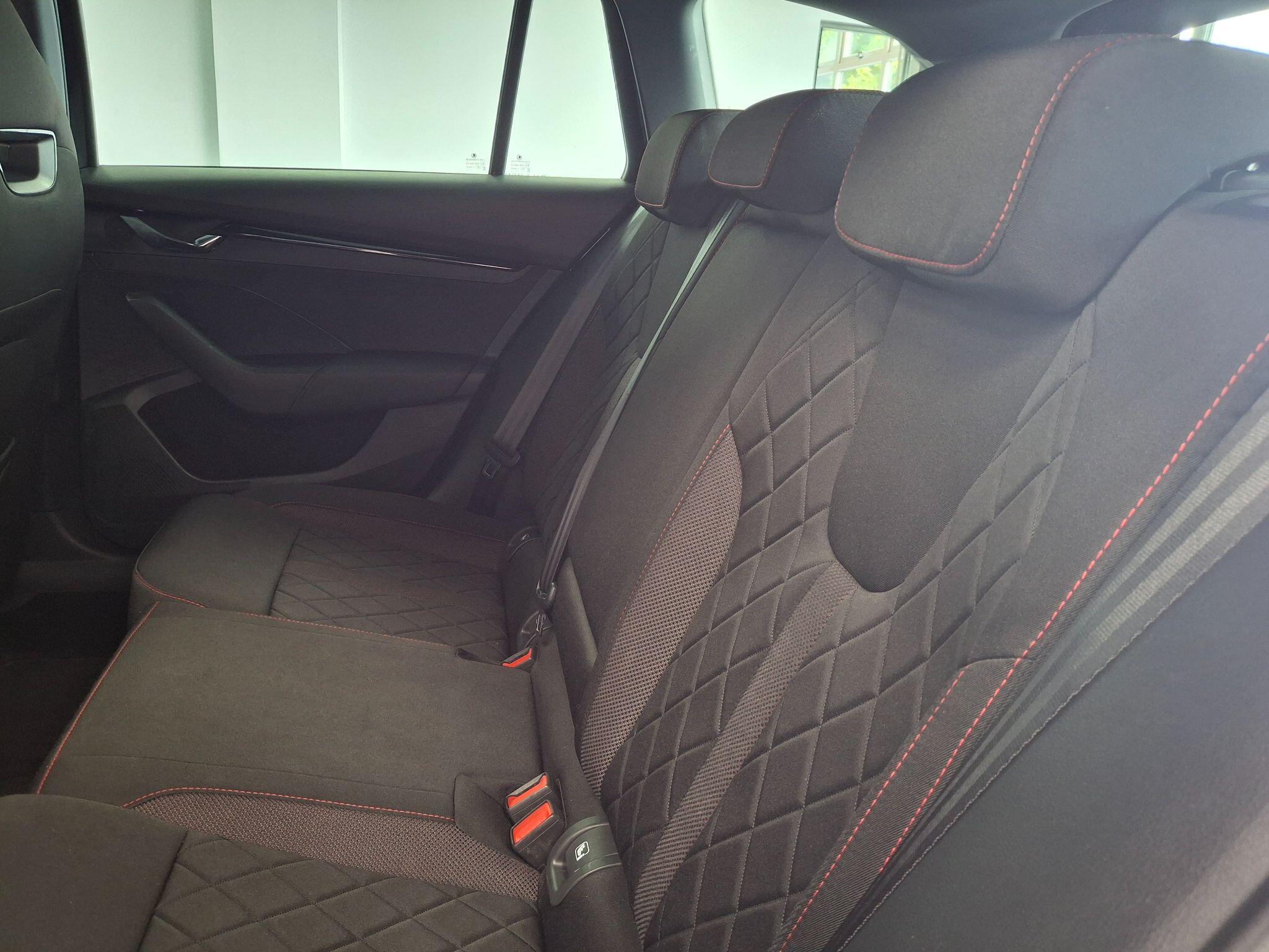 Skoda Octavia view 30