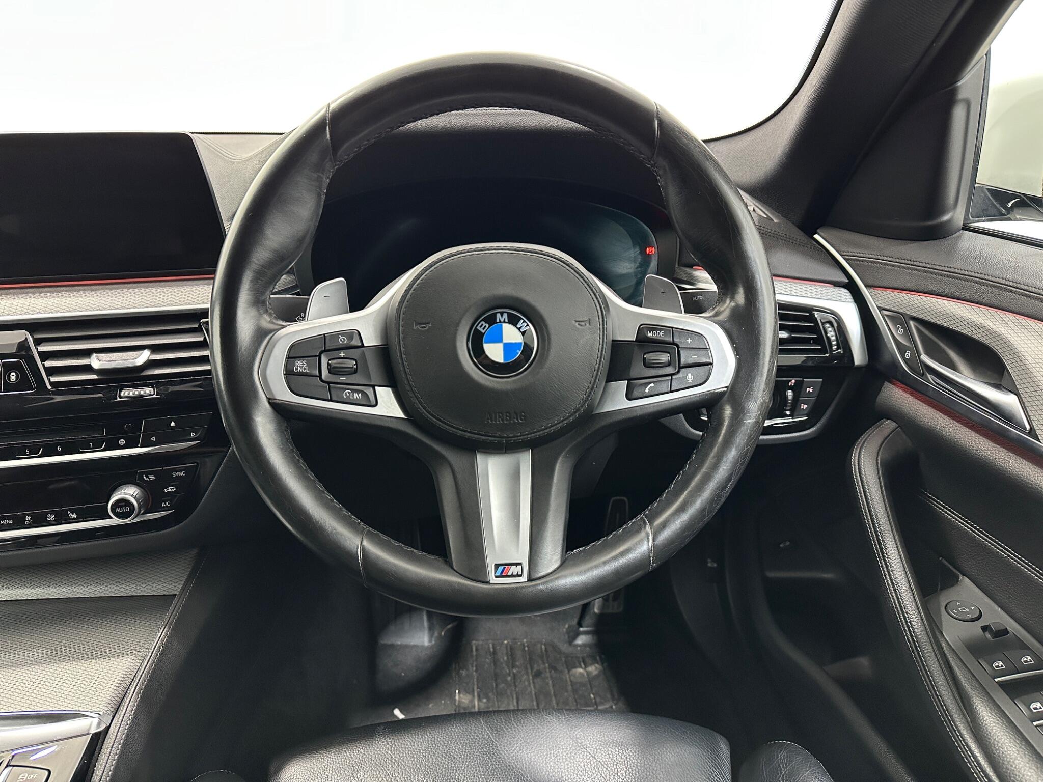 BMW 5 Series view 13