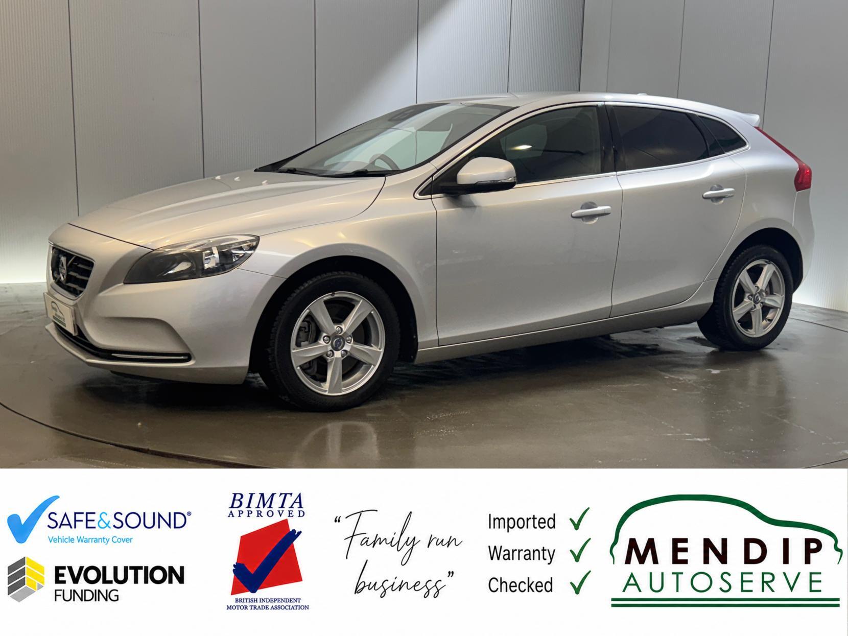Volvo V40 view 4
