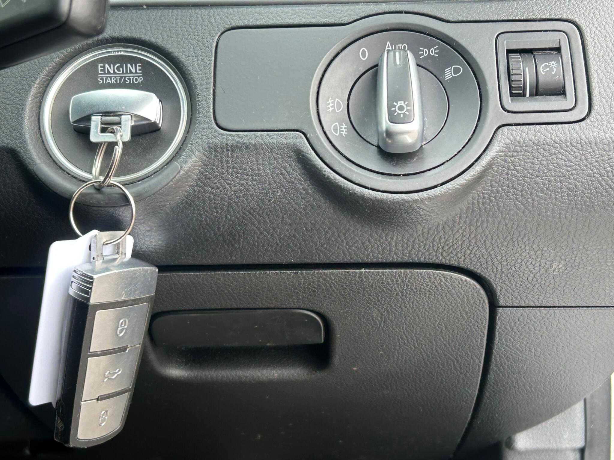 Volkswagen CC view 14