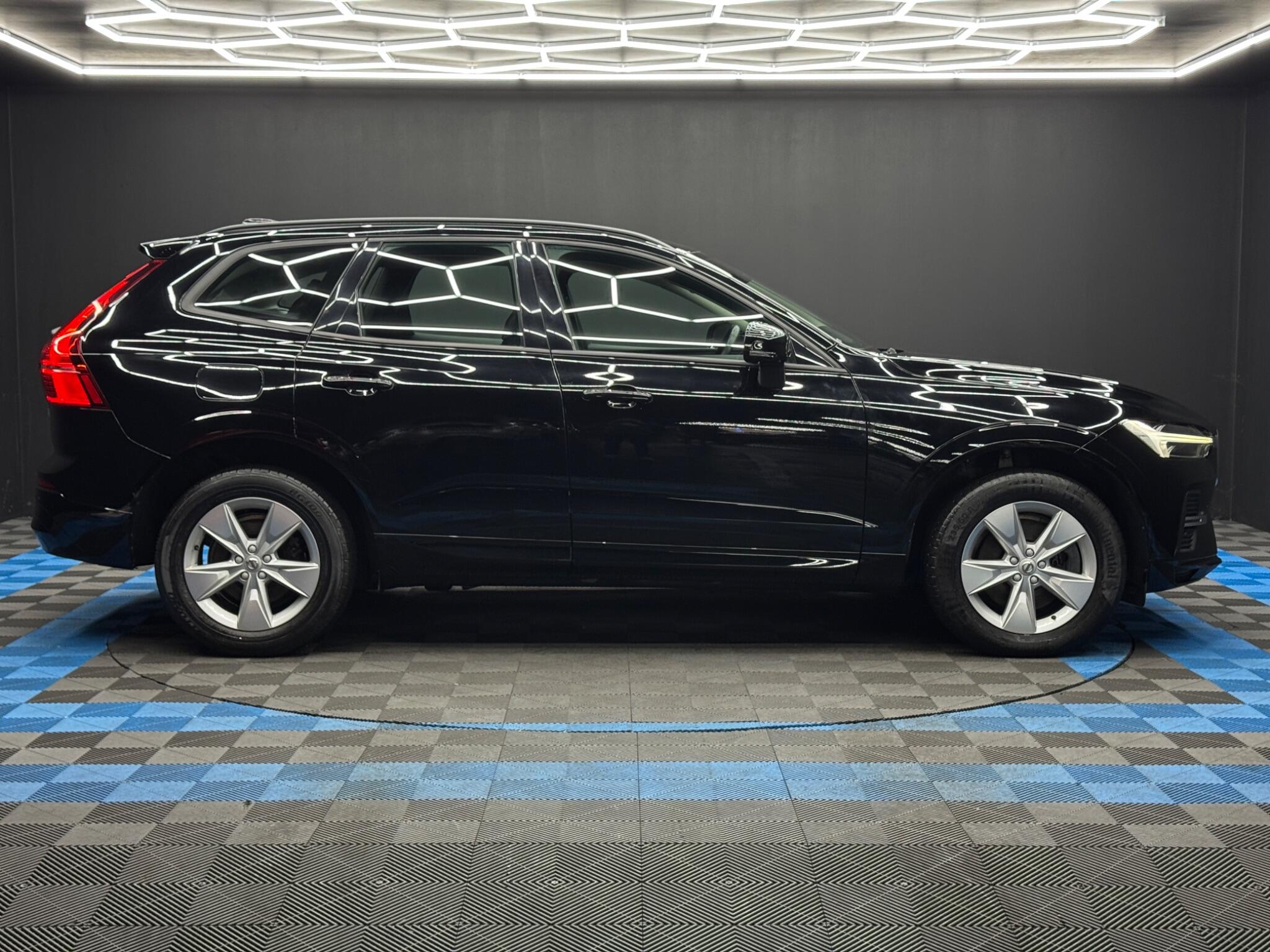 Volvo XC60 view 4