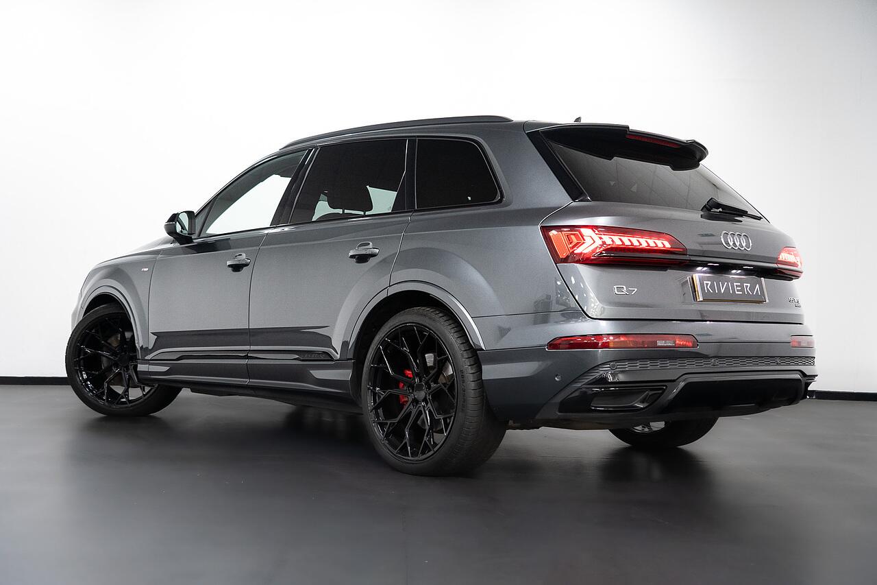 Audi Q7 view 37