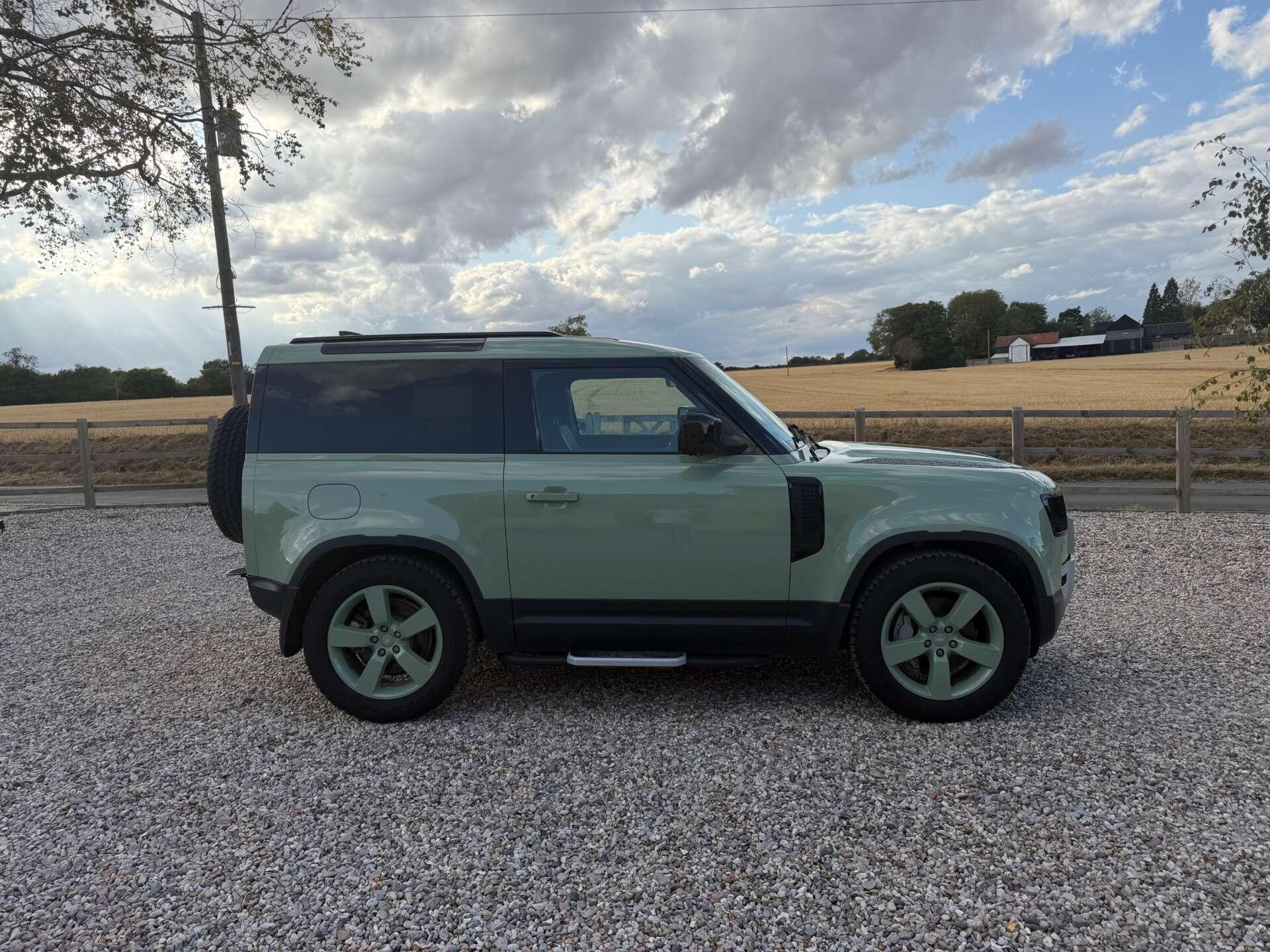 Land Rover Defender view 5