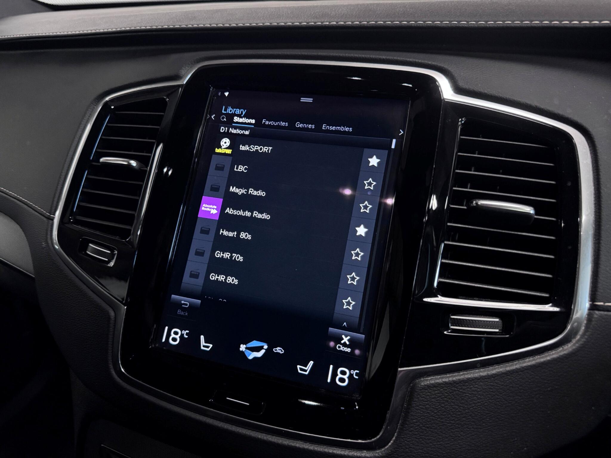 Volvo XC90 view 49