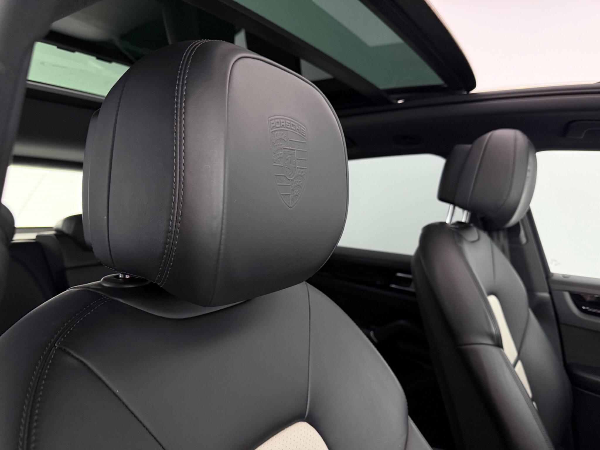 Porsche Cayenne view 46