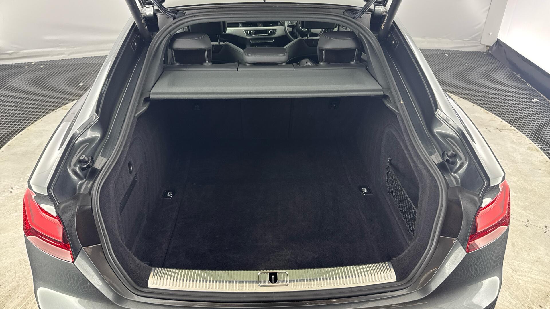 Audi A5 view 15