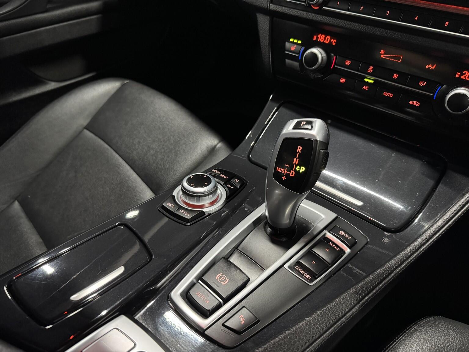 BMW 5 Series view 21
