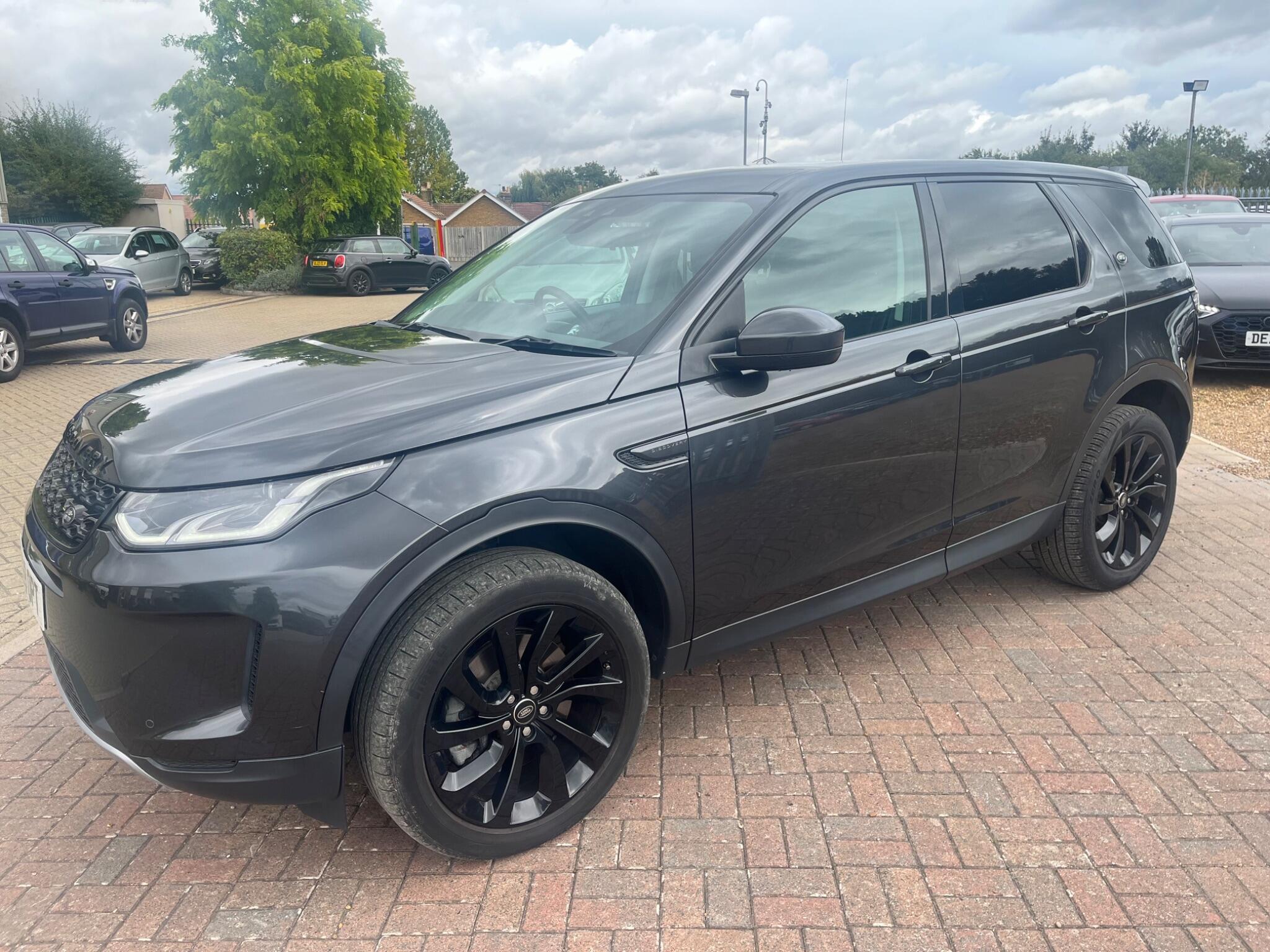Land Rover Discovery Sport view 7