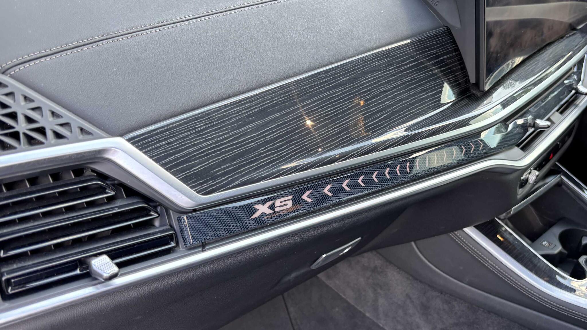 BMW X5 view 34