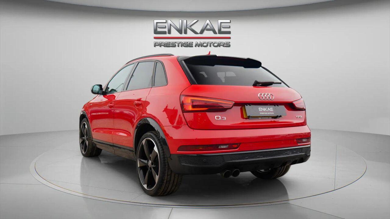Audi Q3 view 6