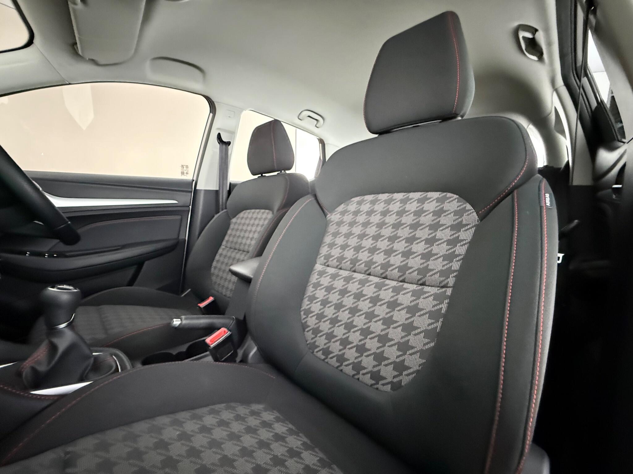 MG ZS view 29