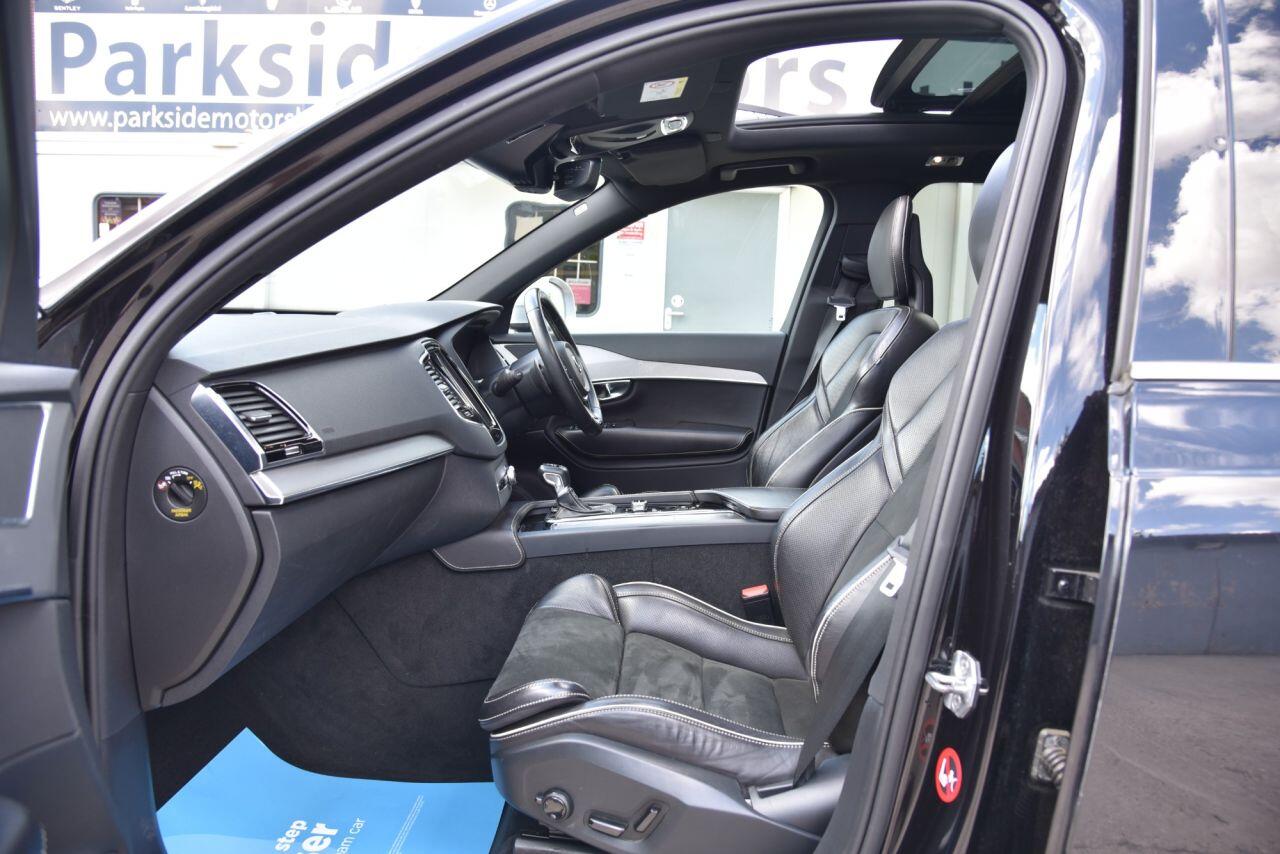 Volvo XC90 view 22