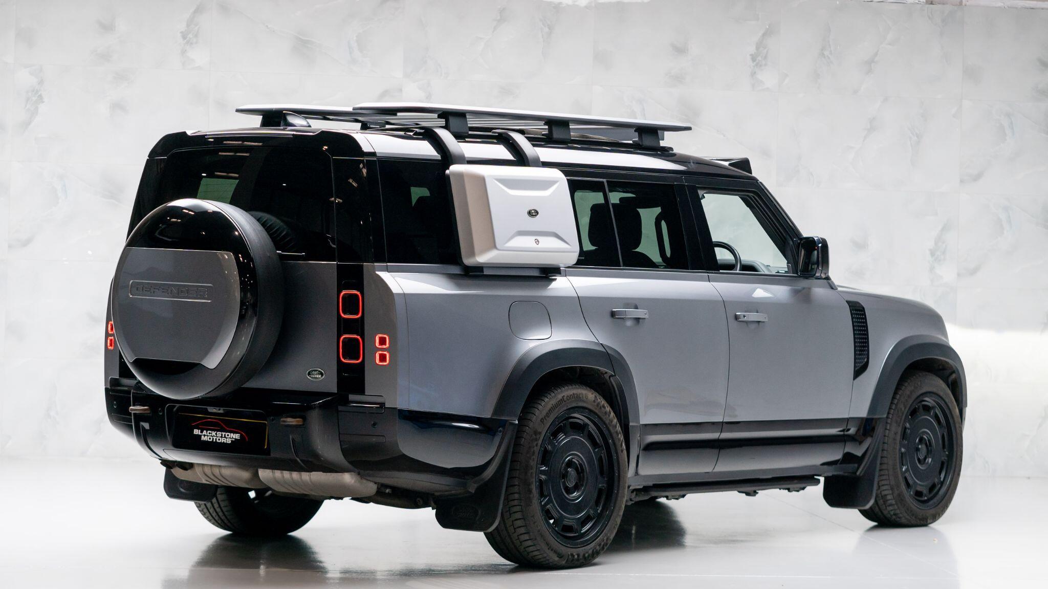 Land Rover Defender view 9