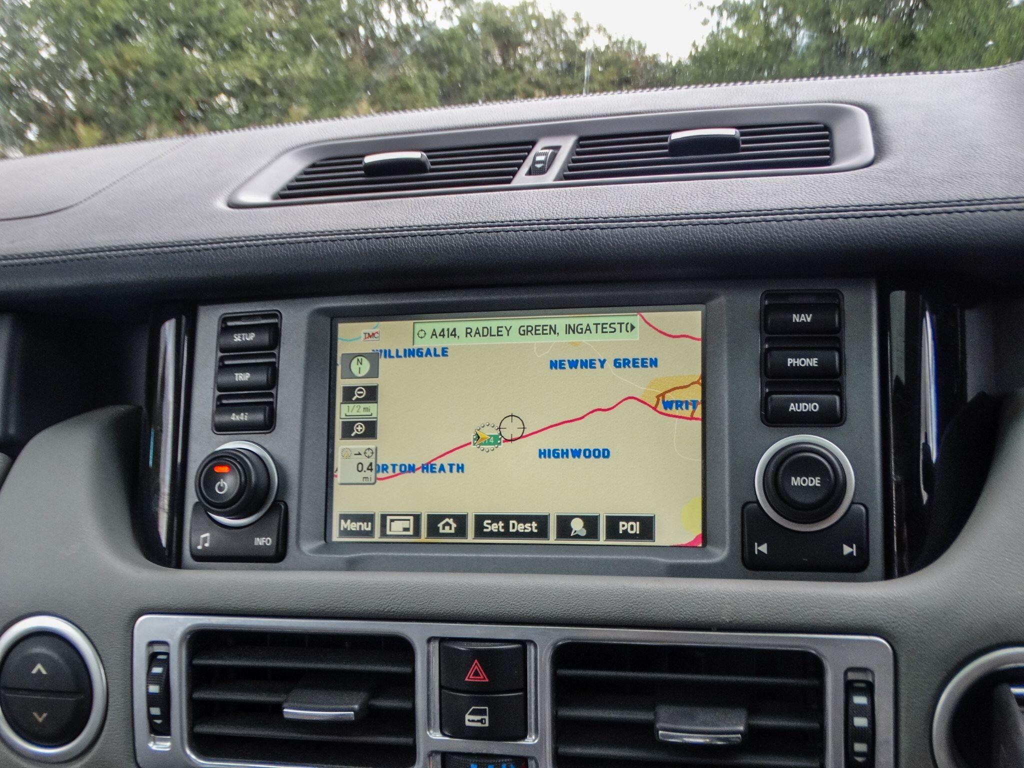Land Rover Range Rover view 24