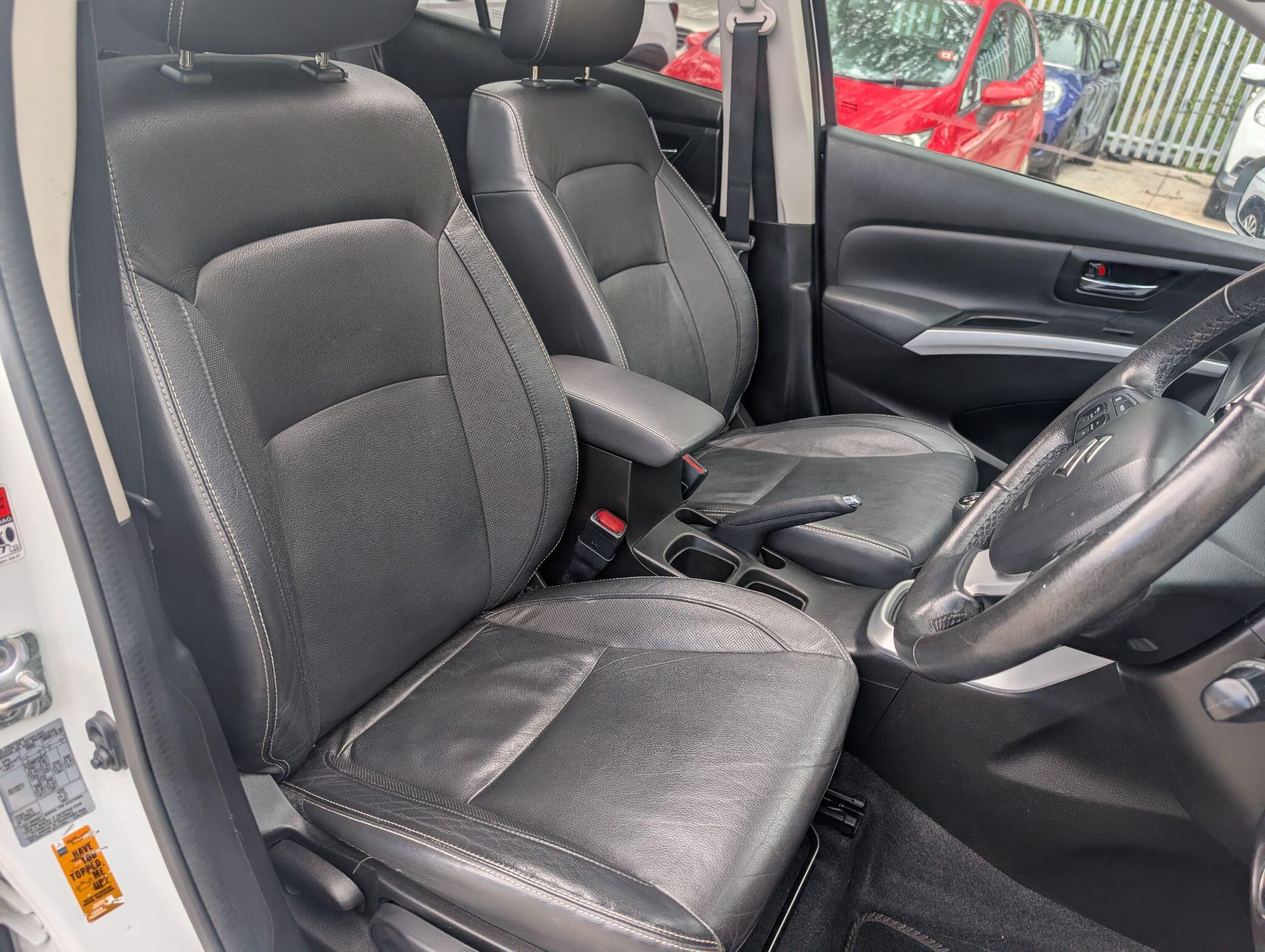 Suzuki SX4 S-Cross view 19