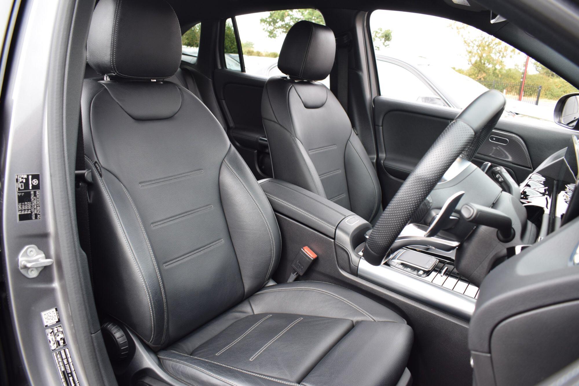 Mercedes-Benz GLA view 13