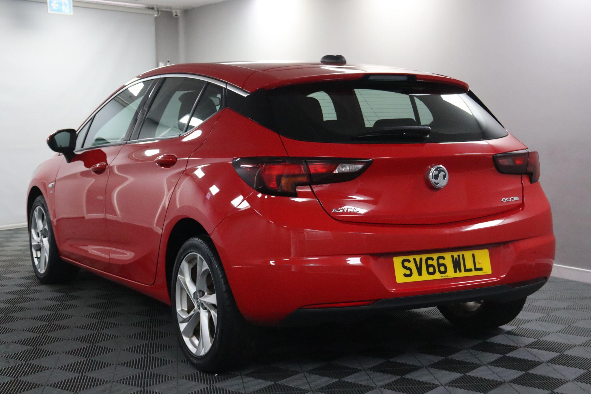 Vauxhall Astra view 8