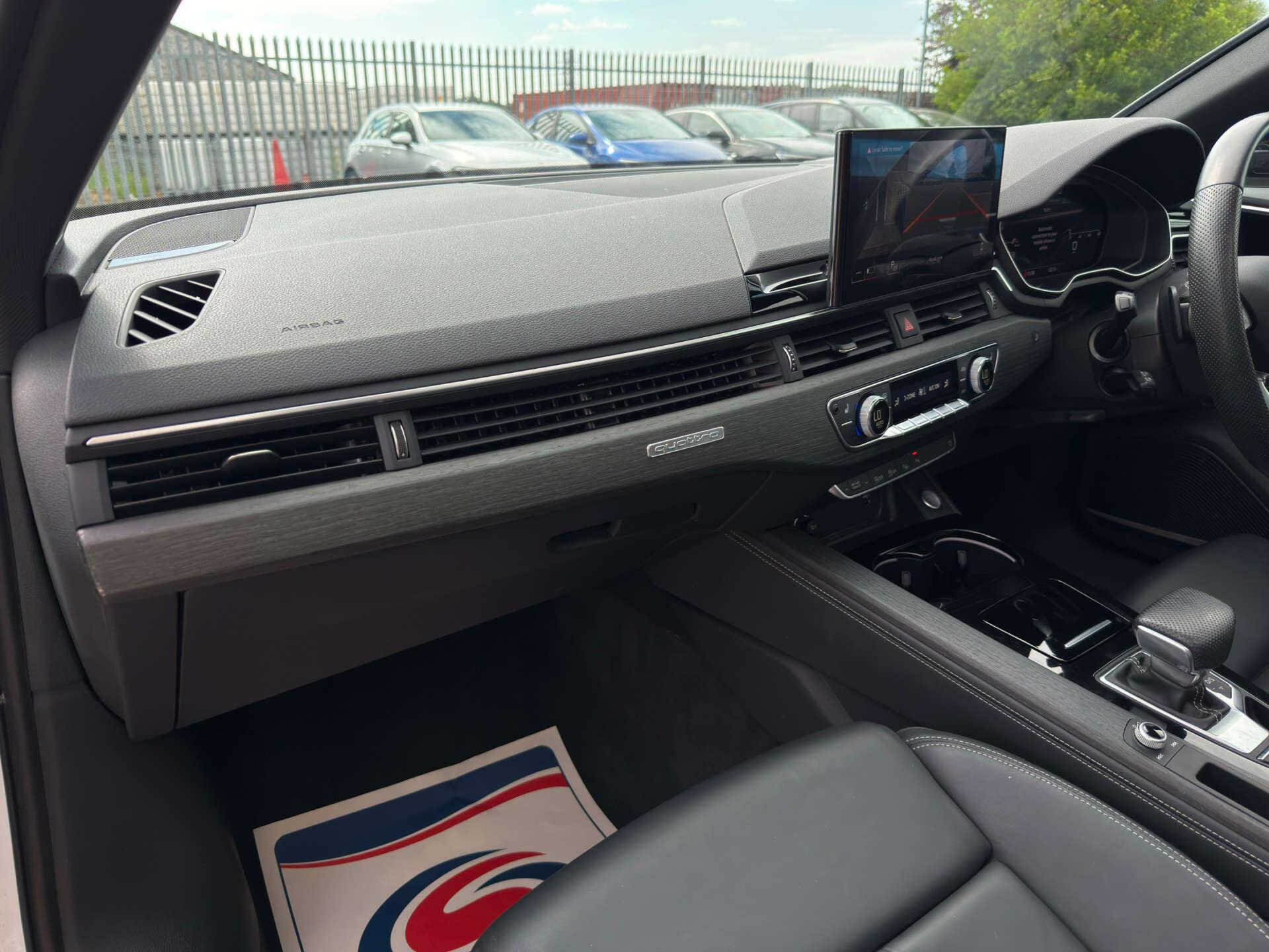 Audi A4 view 47