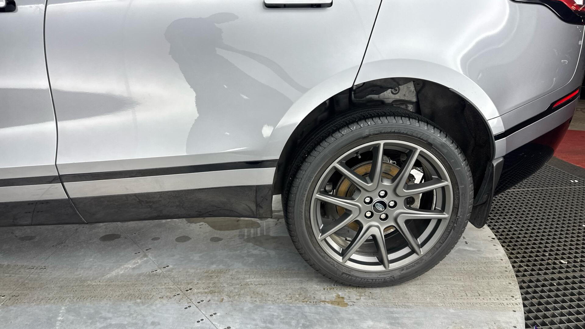 Land Rover Range Rover Velar view 26