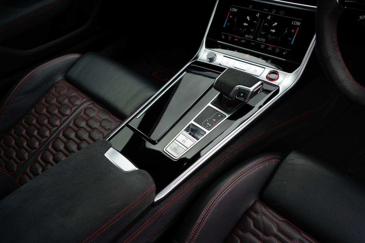 Audi RS6 view 33