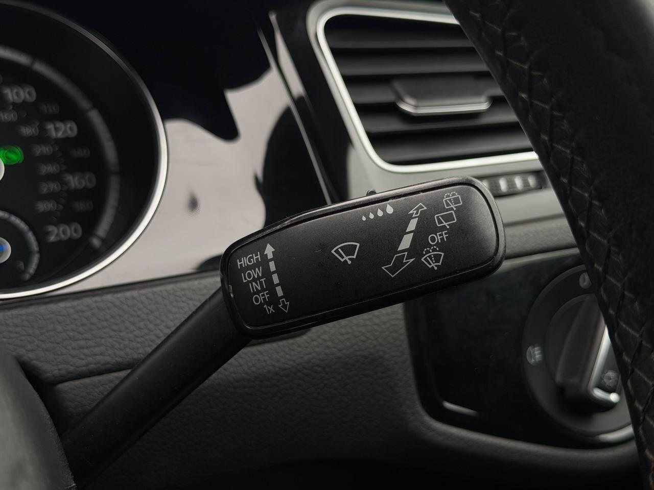 Volkswagen Golf view 36