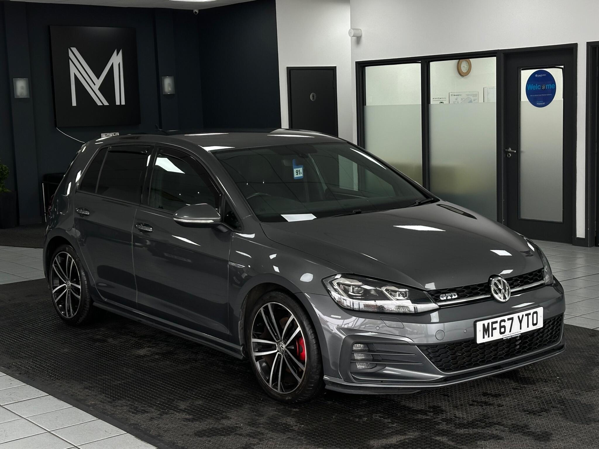 Volkswagen Golf view 2