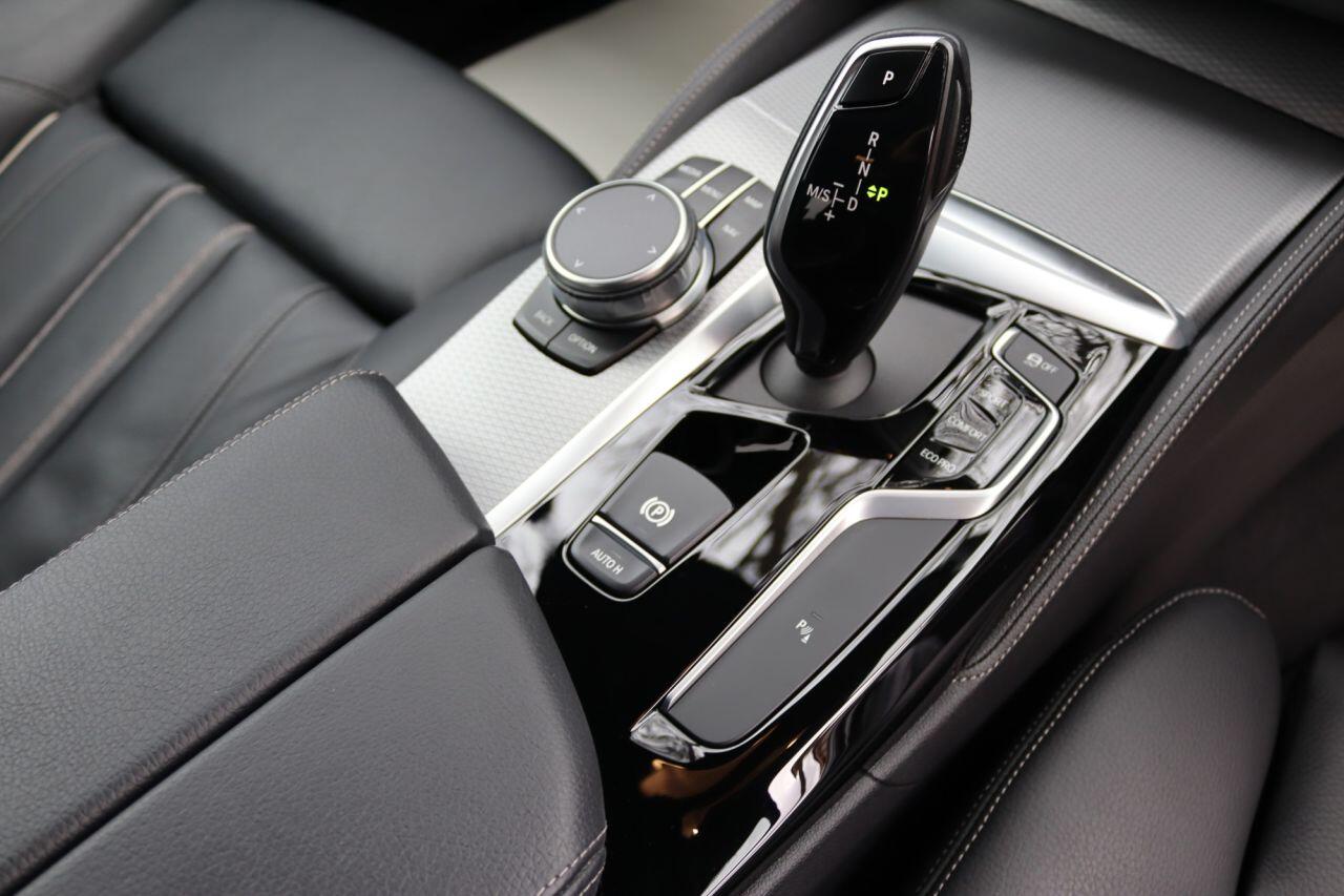 BMW 5 Series view 43