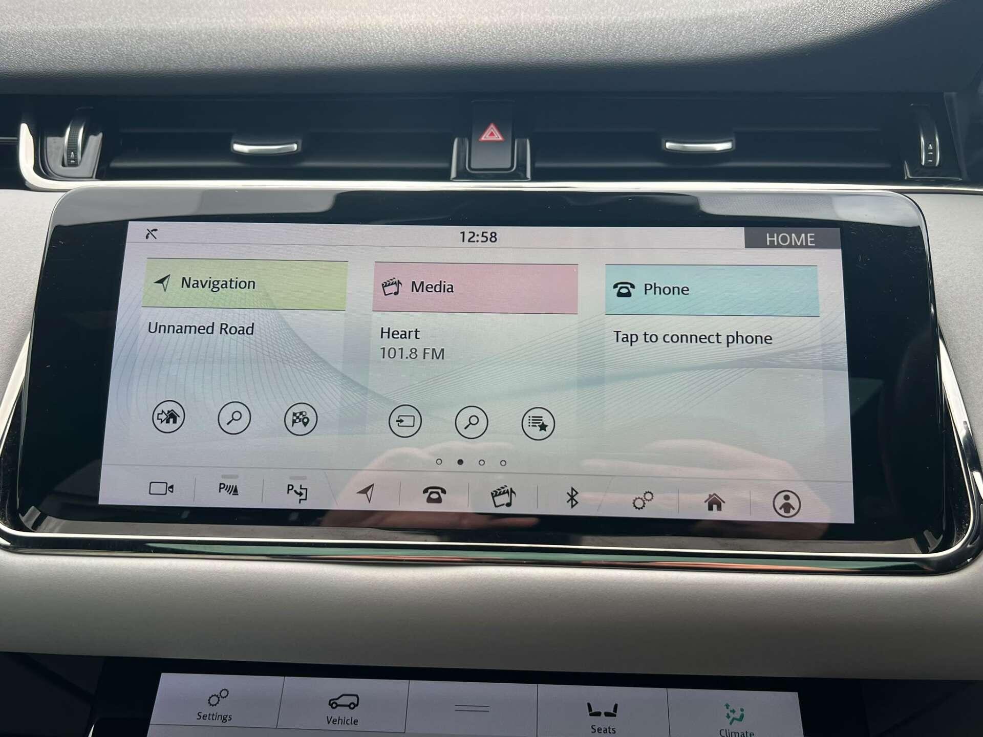Land Rover Range Rover Evoque view 40