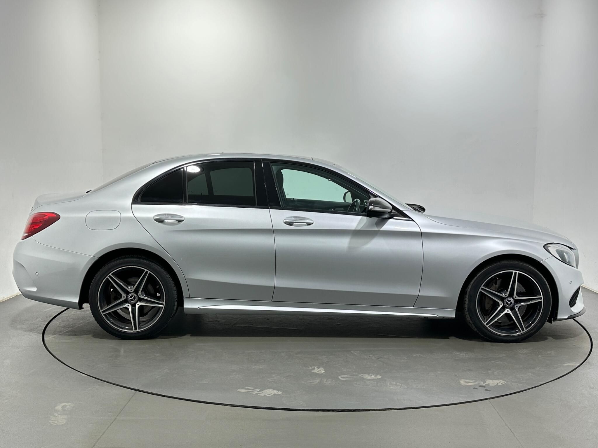 Mercedes-Benz C Class view 9