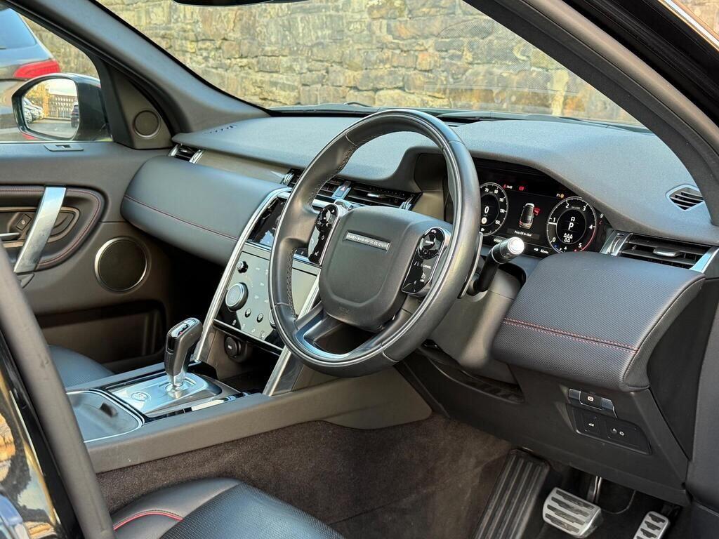 Land Rover Discovery Sport view 11